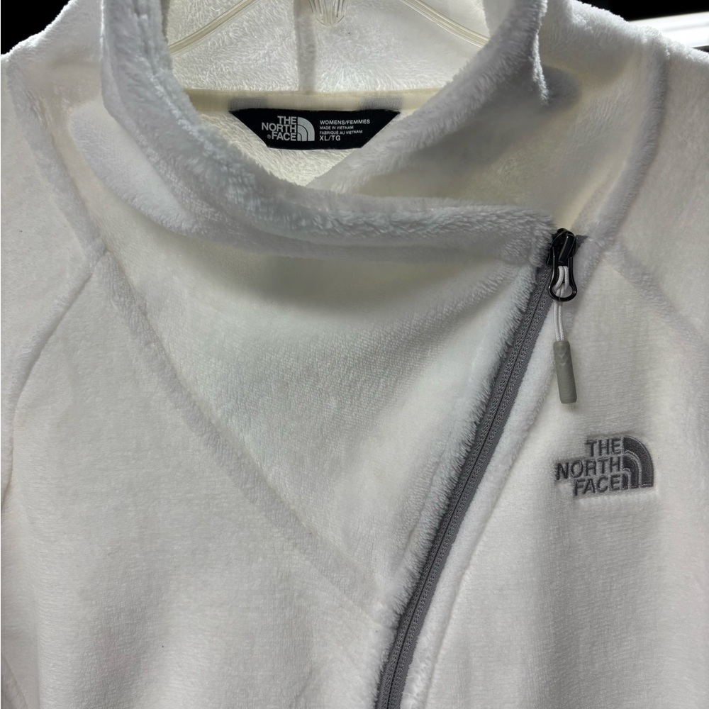 The North Face Women's White Fleece Jacket - Picture 2 of 5